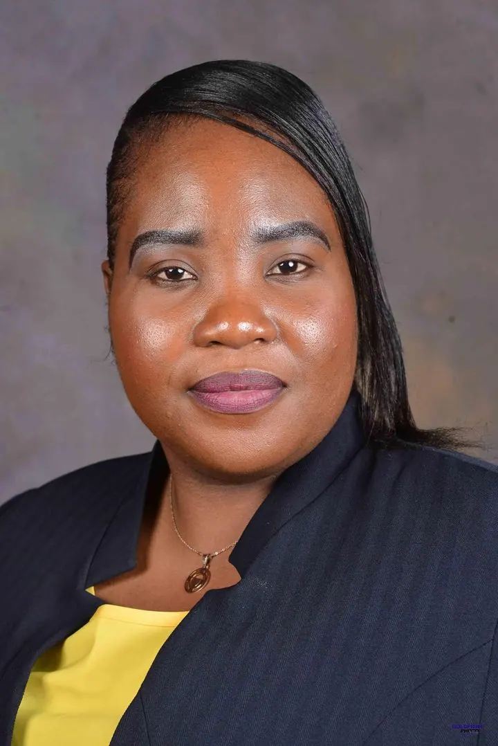 Miss Gonyora, Grade 6 North